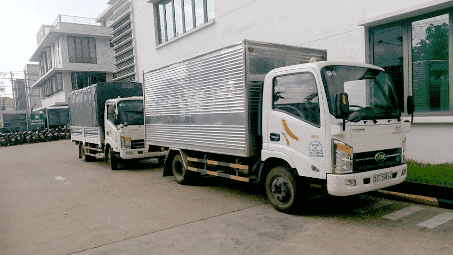 Xe tải chở hàng huyện hóc môn